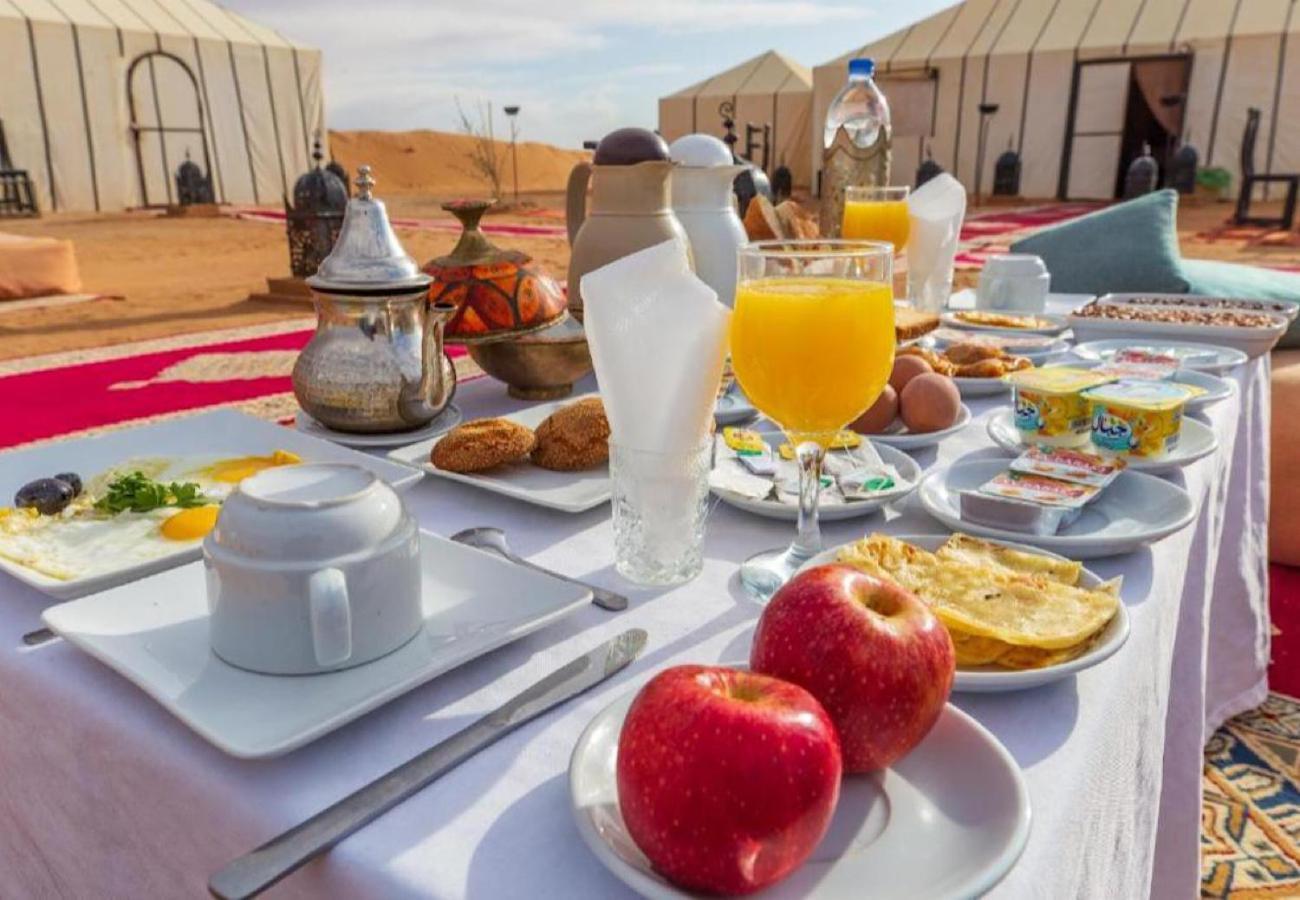 Under Stars Desert Camp メルズーガ エクステリア 写真