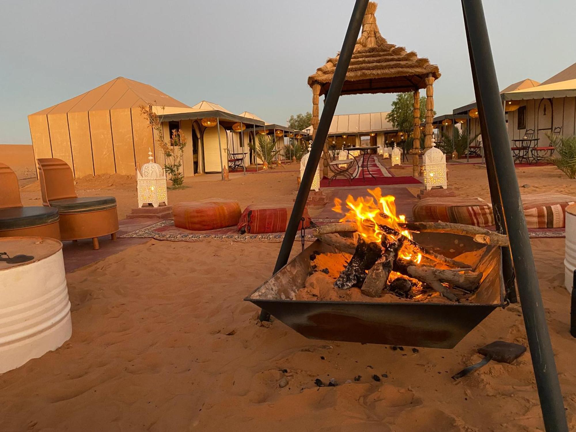 Under Stars Desert Camp メルズーガ エクステリア 写真